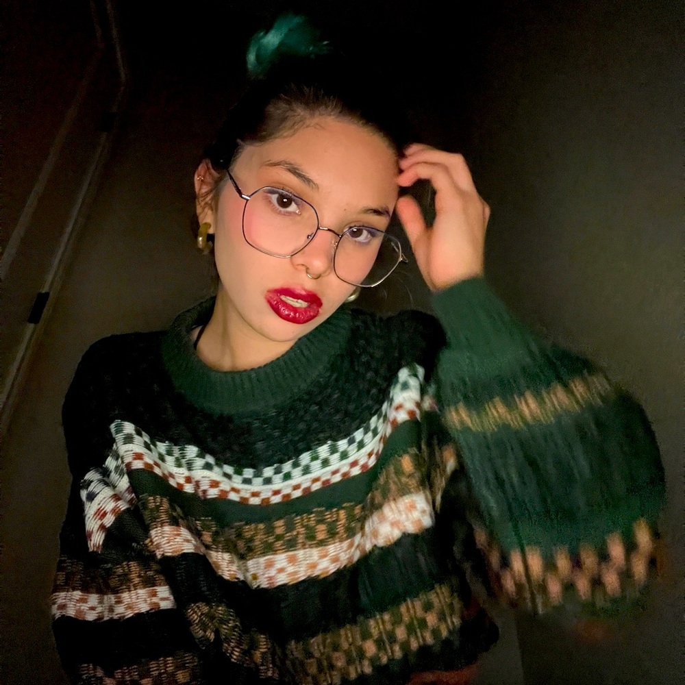 Meet your Posher, Chanel